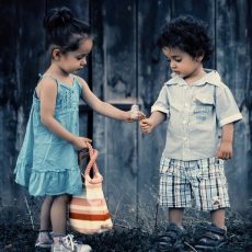 Aleksandra Bubera o uticaju upotrebe društvenih mreža i interneta na decu i mlade, u emisiji Talasanje, Radio Beograd 1, RTS, 3.9.2018. Aleksandra Bubera o uticaju upotrebe društvenih mreža i interneta na decu i mlade, u emisiji Talasanje, Radio Beograd 1, RTS, 3.9.2018.