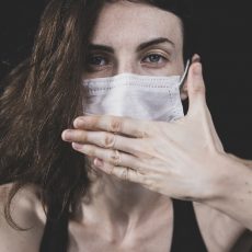 Dr Aleksandra Bubera Ninić  o vezi između promene glasa i emotivnog i psihičkog stanja za portal B92.net Dr Aleksandra Bubera Ninić  o vezi između promene glasa i emotivnog i psihičkog stanja za portal B92.net