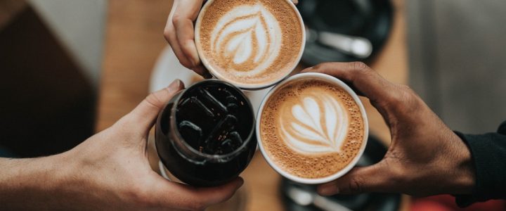 Da li je bolje popiti kafu sa komšinicom ili otići kod terapeuta? – Dr Aleksandra Bubera Ninić za portal Velike priče